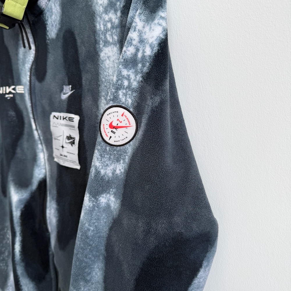 Nike Fleece Jacket - Picture 7 of 12